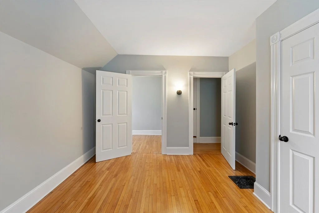 4 Prospect St, Attleboro