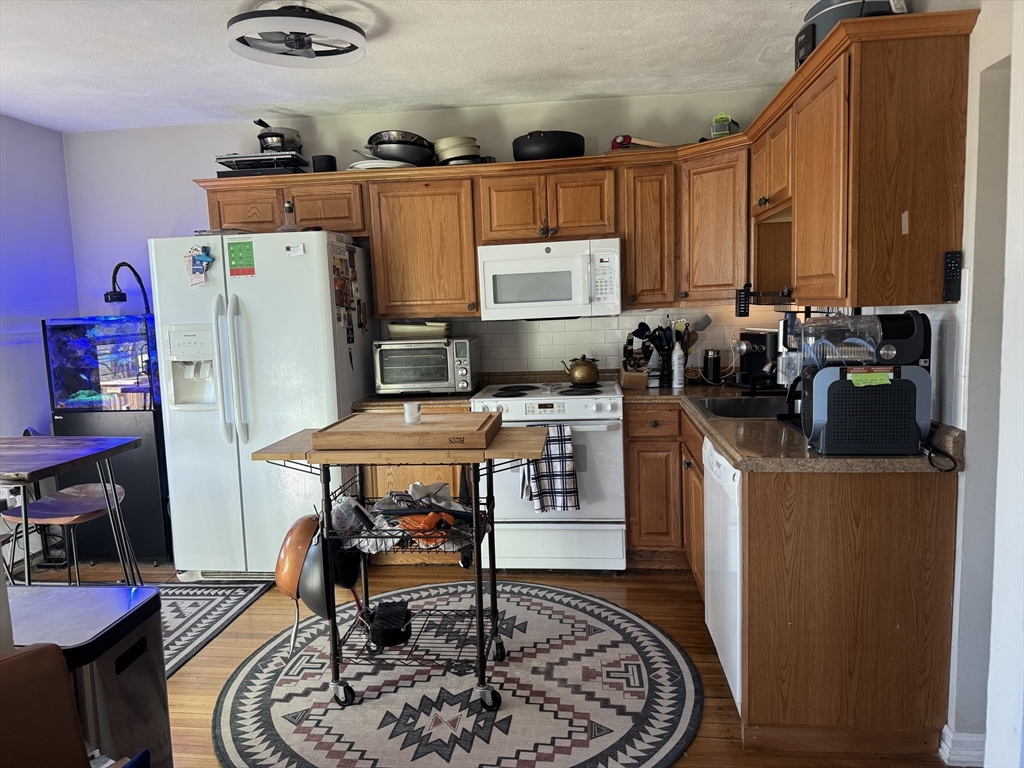 4 Tyndale St, Roslindale