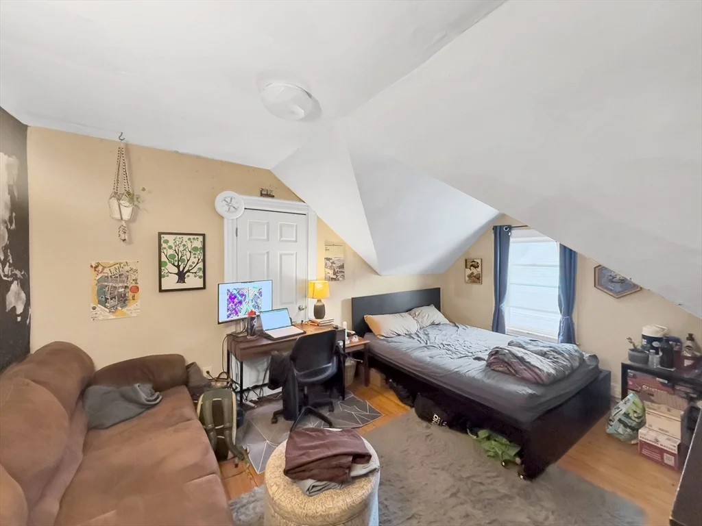 18 Egleston, Jamaica Plain