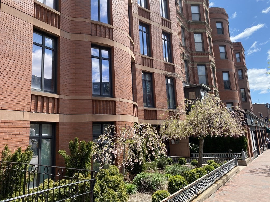 424 Massachusetts Ave, South End