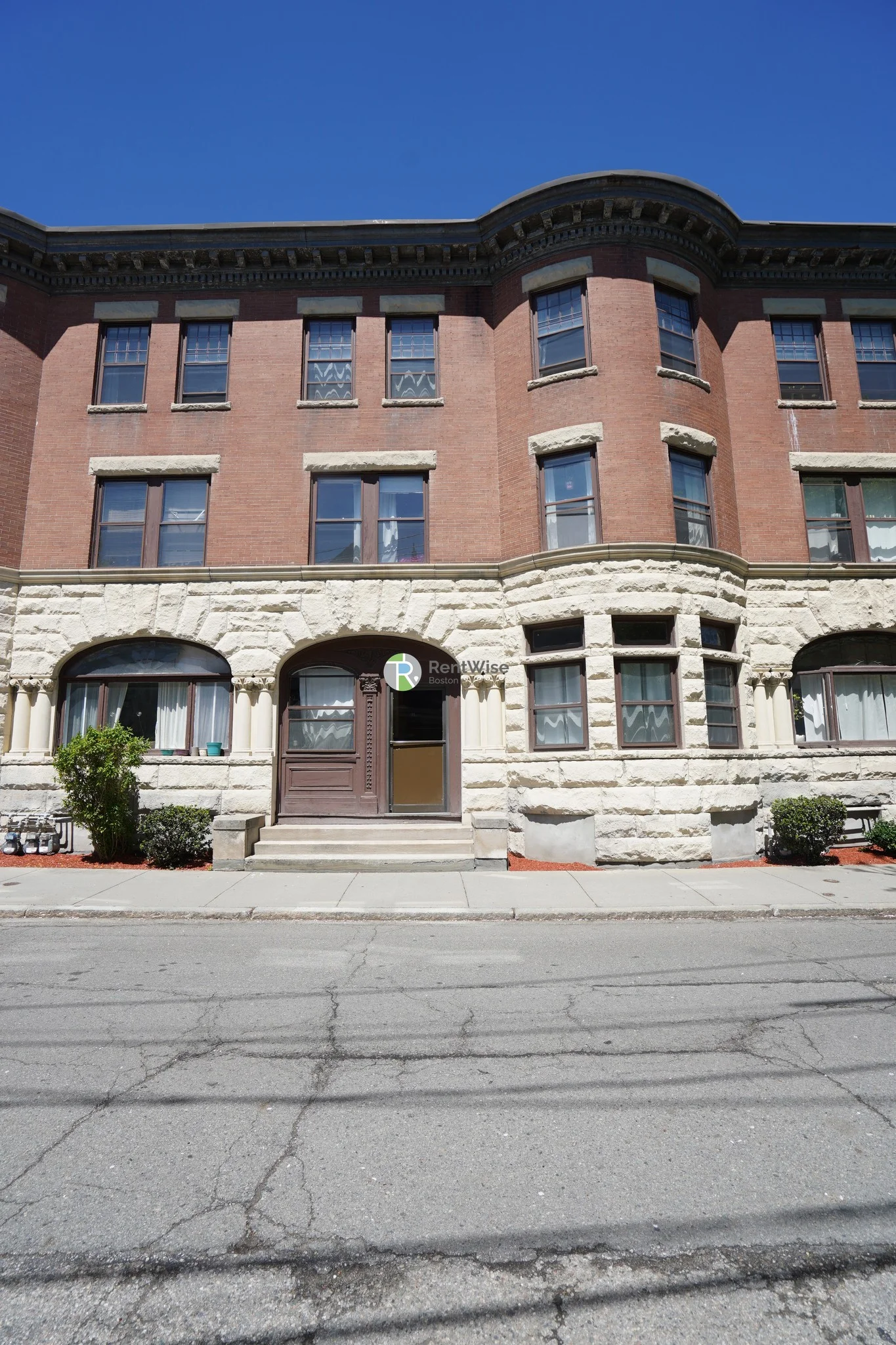 11 Vernon St, Coolidge Corner