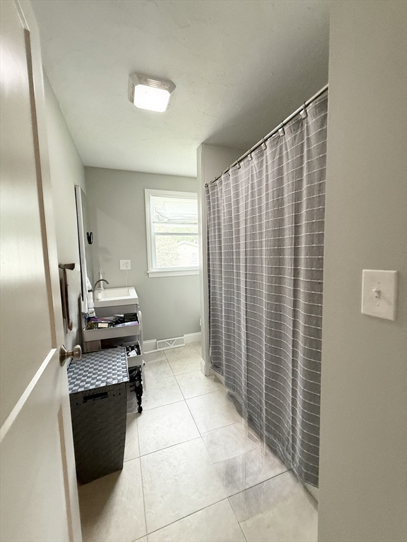 7 Sherman Ter, Natick