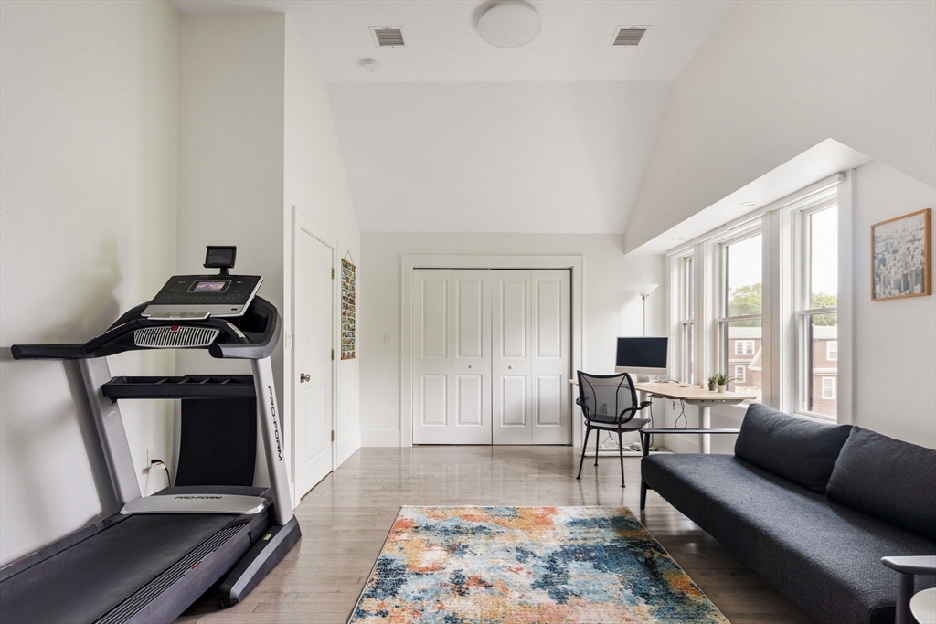 37 Claremon St, Davis Square