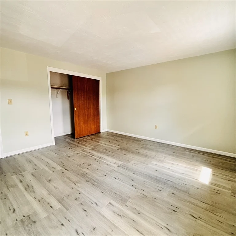 364 Neponset St, Canton