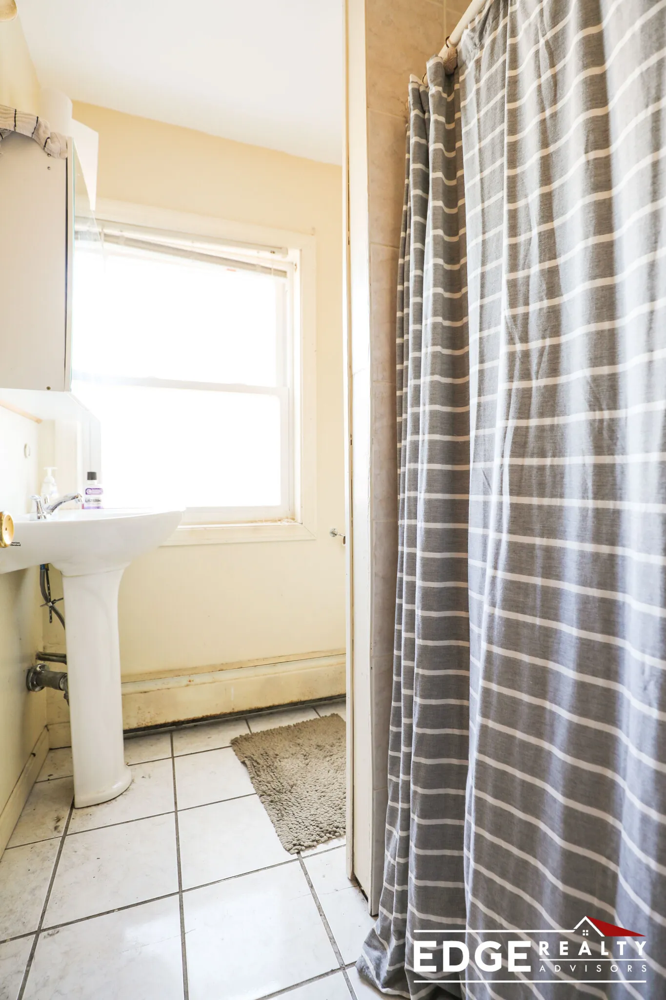 26 Greylock Rd, Allston