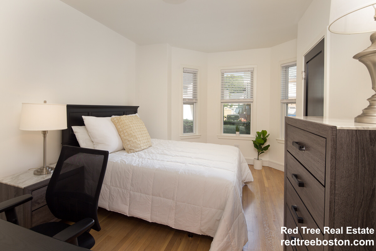 92 Brown St, South Side