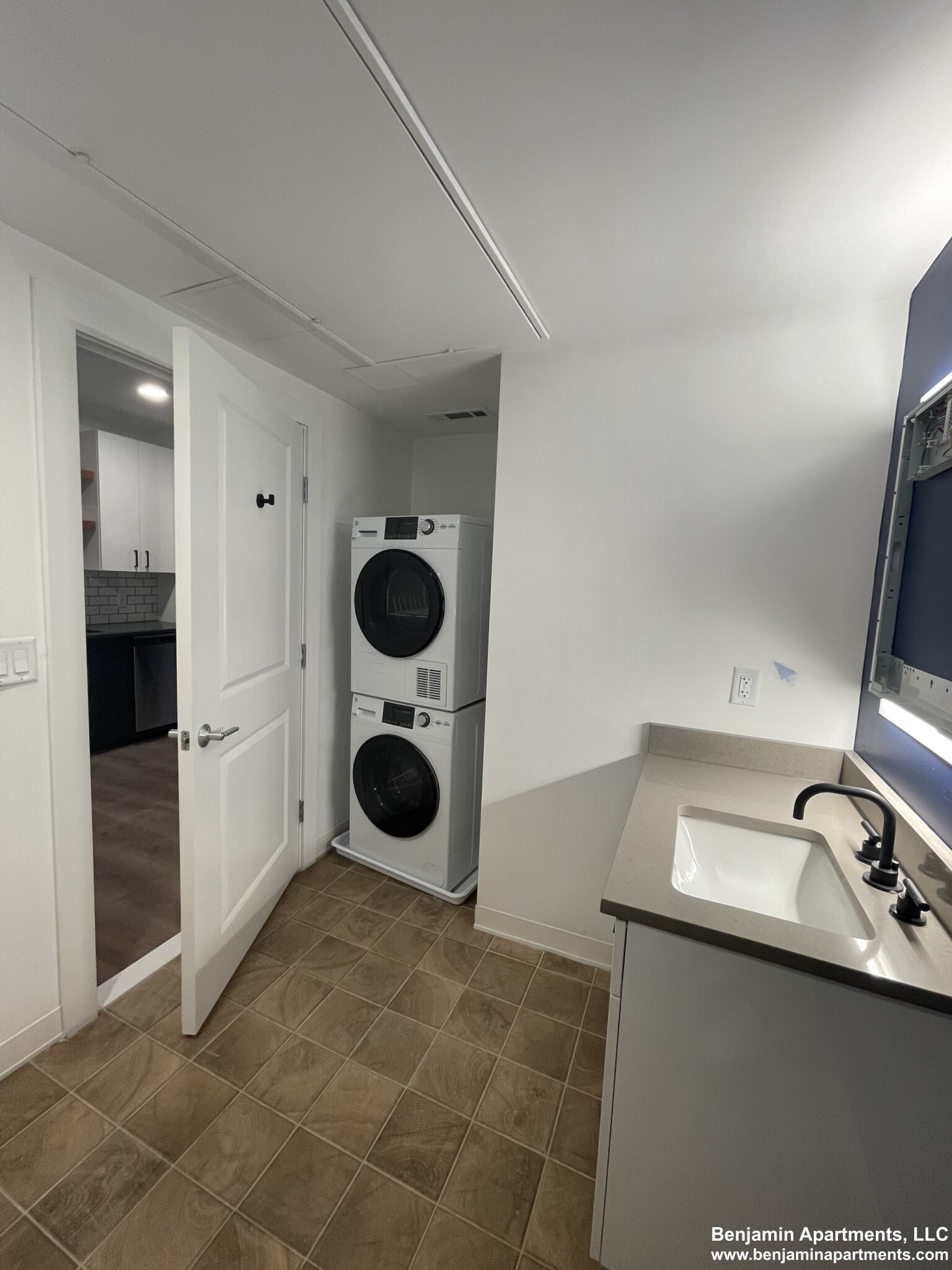 89 Brighton Ave, Allston