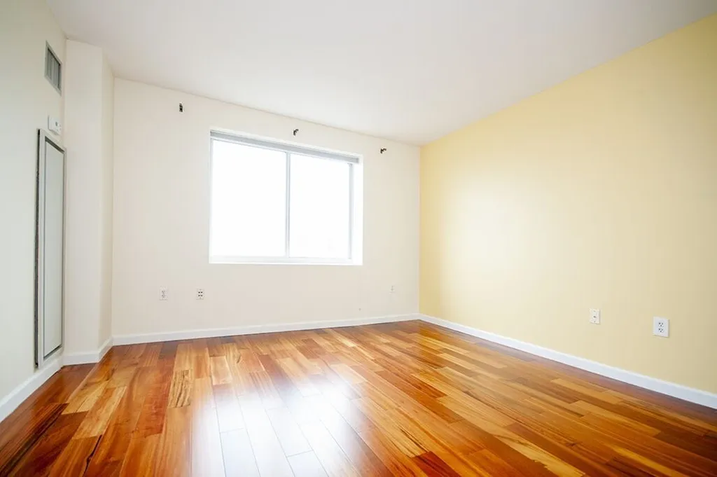 10 Museum Way, East Cambridge