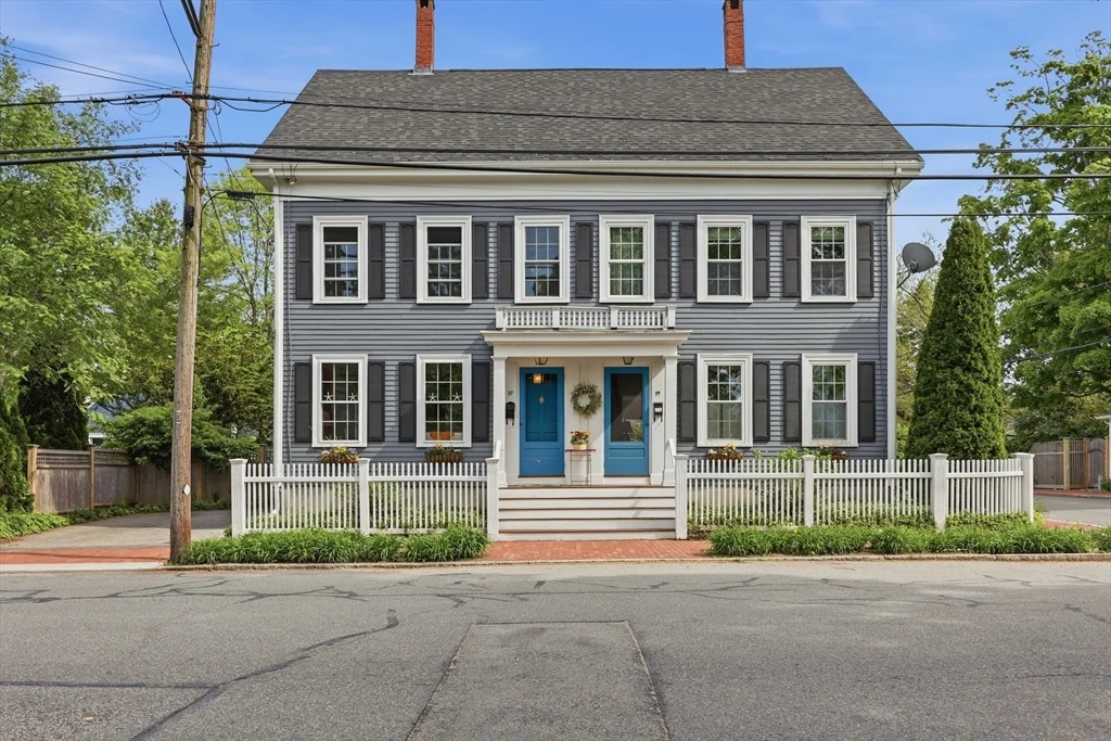 37 Marlboro St, Newburyport