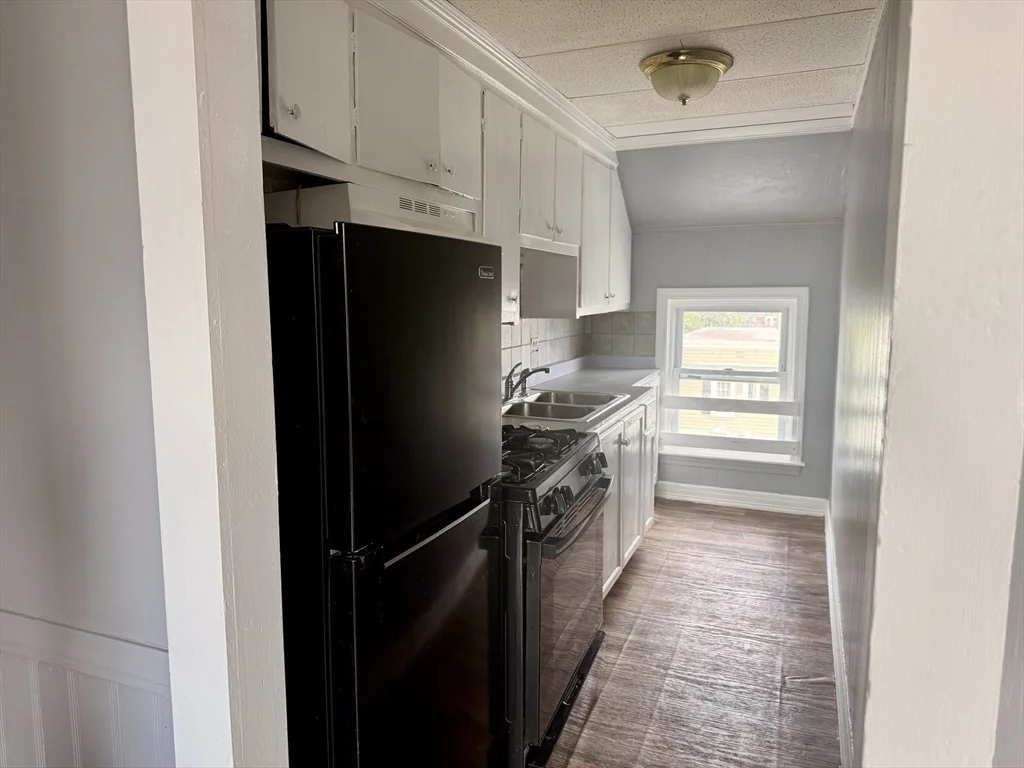 270 Stetson St, Fall River