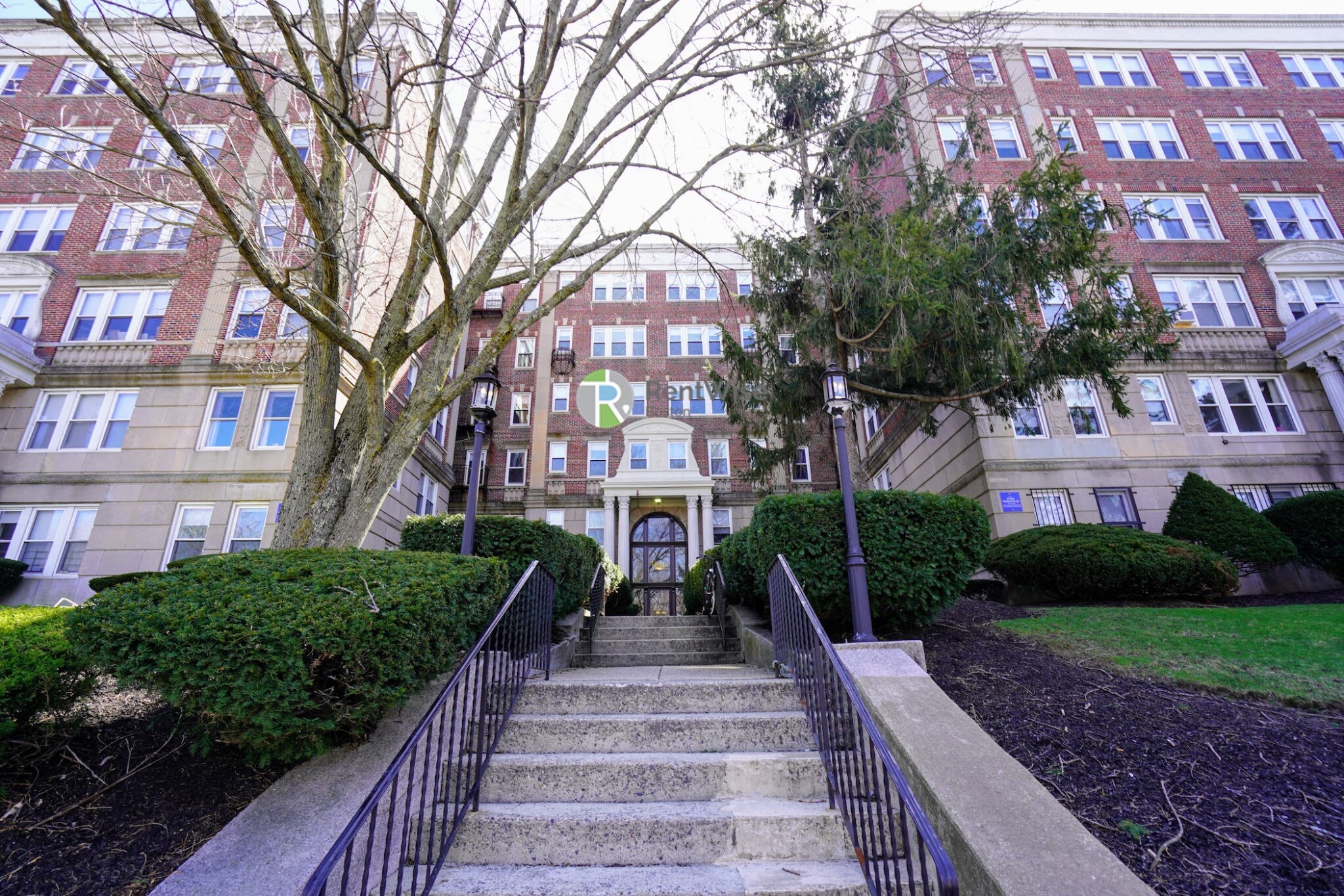 1810 Commonwealth Ave, Brighton