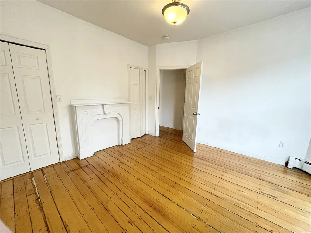 52 Delle Ave, Mission Hill