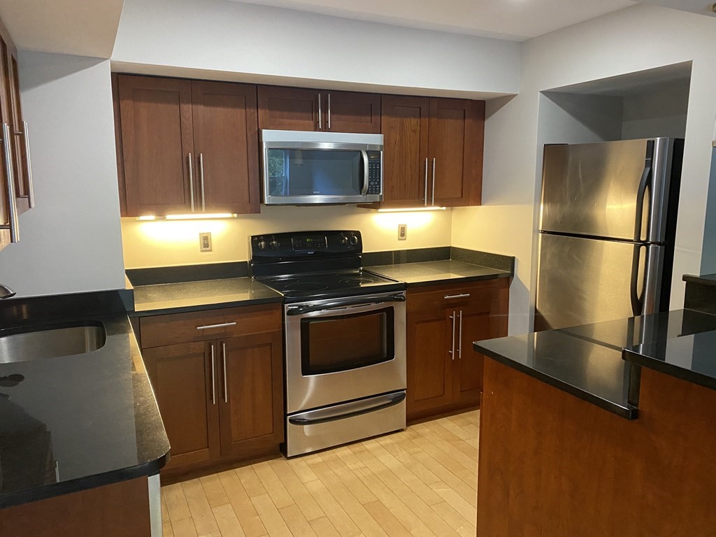 1600 Beacon St, Corey Hill