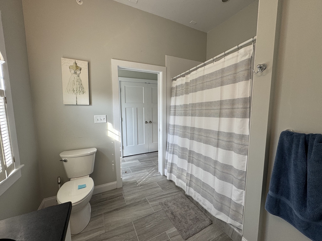 1037 Pleasant St, Bridgewater