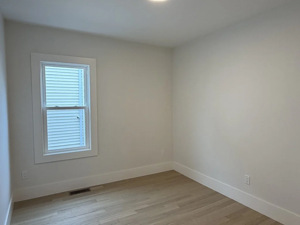 7 Bennett St, Medford