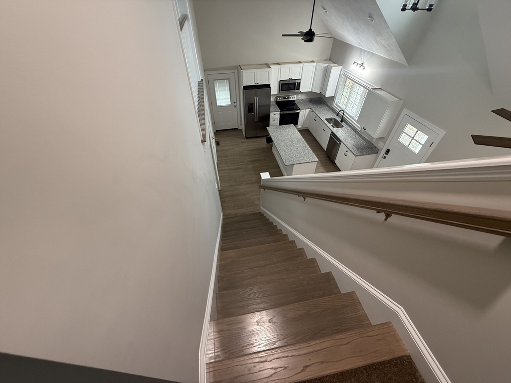 15 Glacier Path, Middleboro