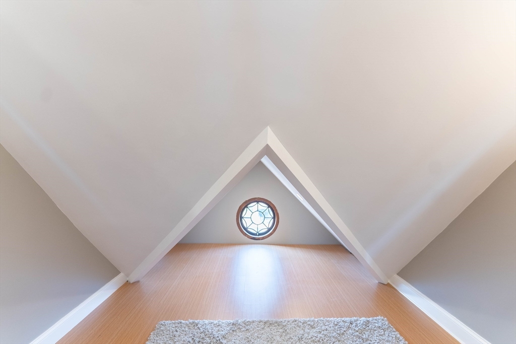 18 Chestnut St, Wakefield