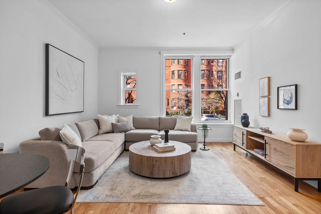 416 Marlborough St, Back Bay