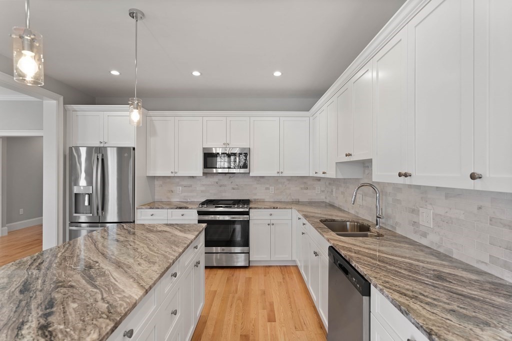 17 Monroe St, Norwood