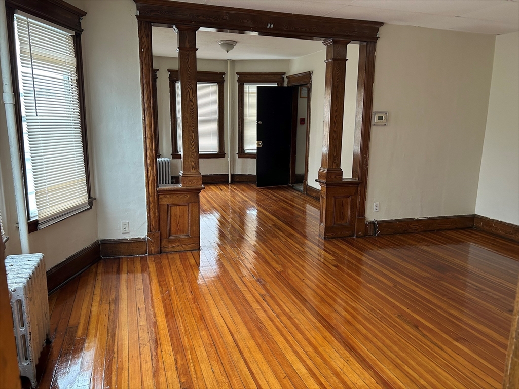 448 Dickinson St, Springfield