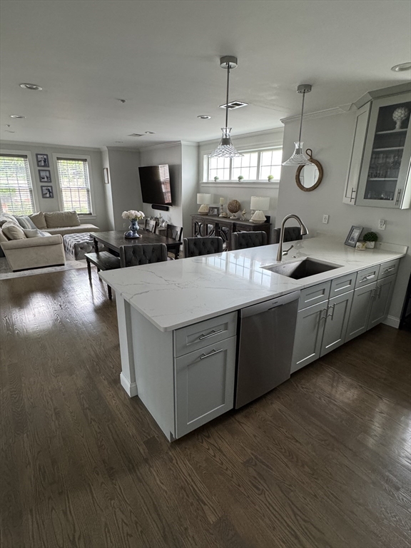 49 Leyden St, East Boston