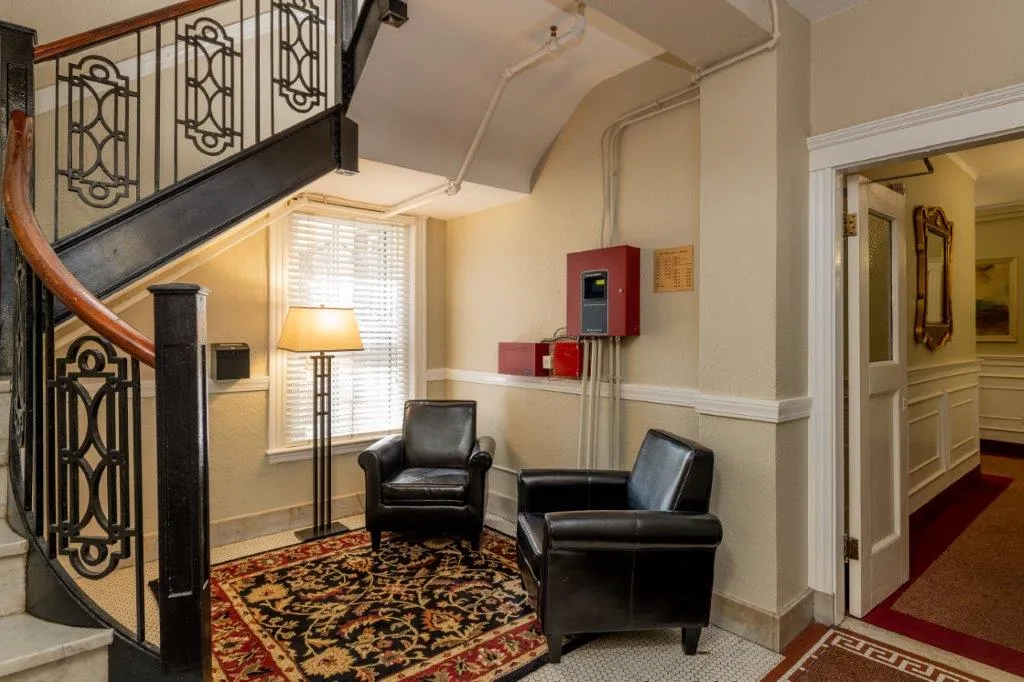 49 Worthington St, Mission Hill