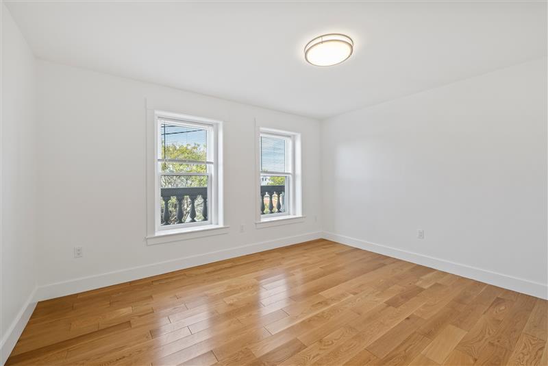 406 Columbia St, Wellington-Harrington