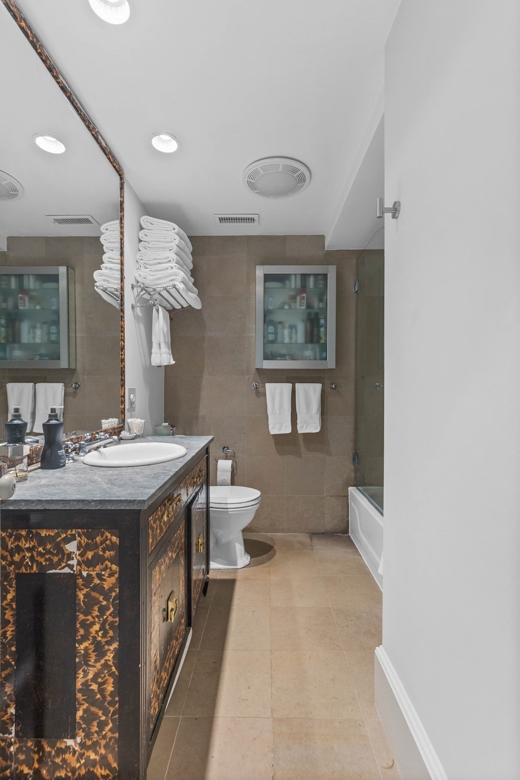 4 Cazenove St, South End