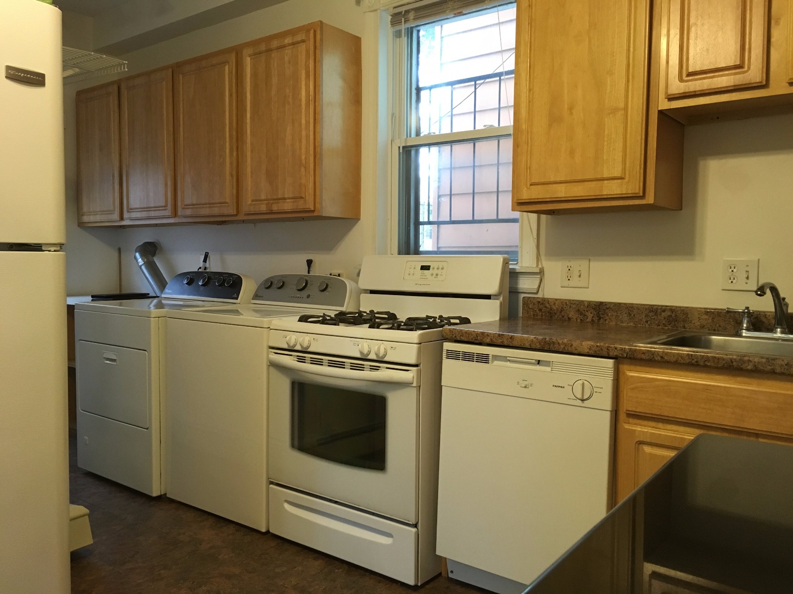 27 Auburn St, Charlestown