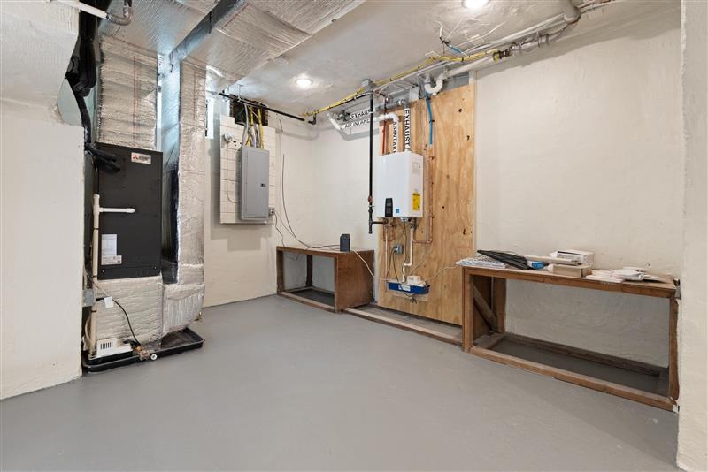 7 Thornberry Rd, Winchester