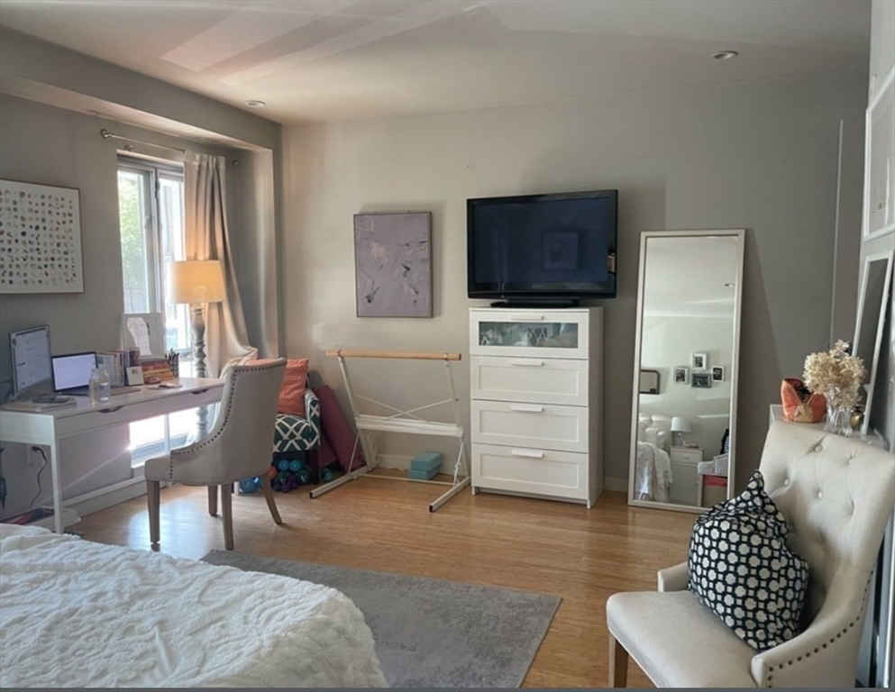 691 Massachusetts Ave, Roxbury