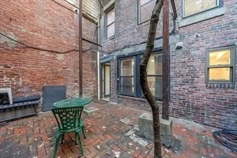 102 Revere, Beacon Hill
