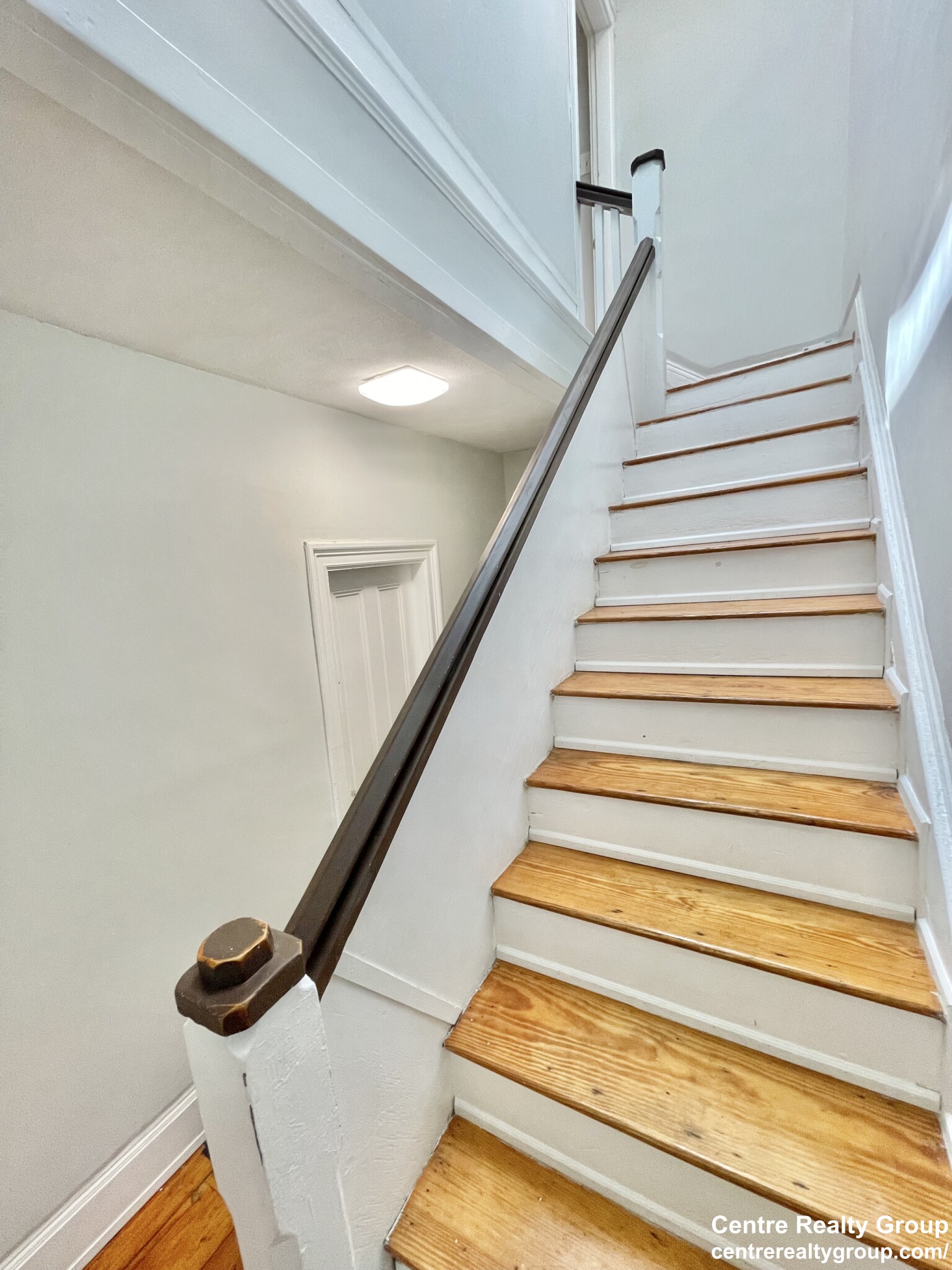 94 Mount Pleasant Ave, Roxbury