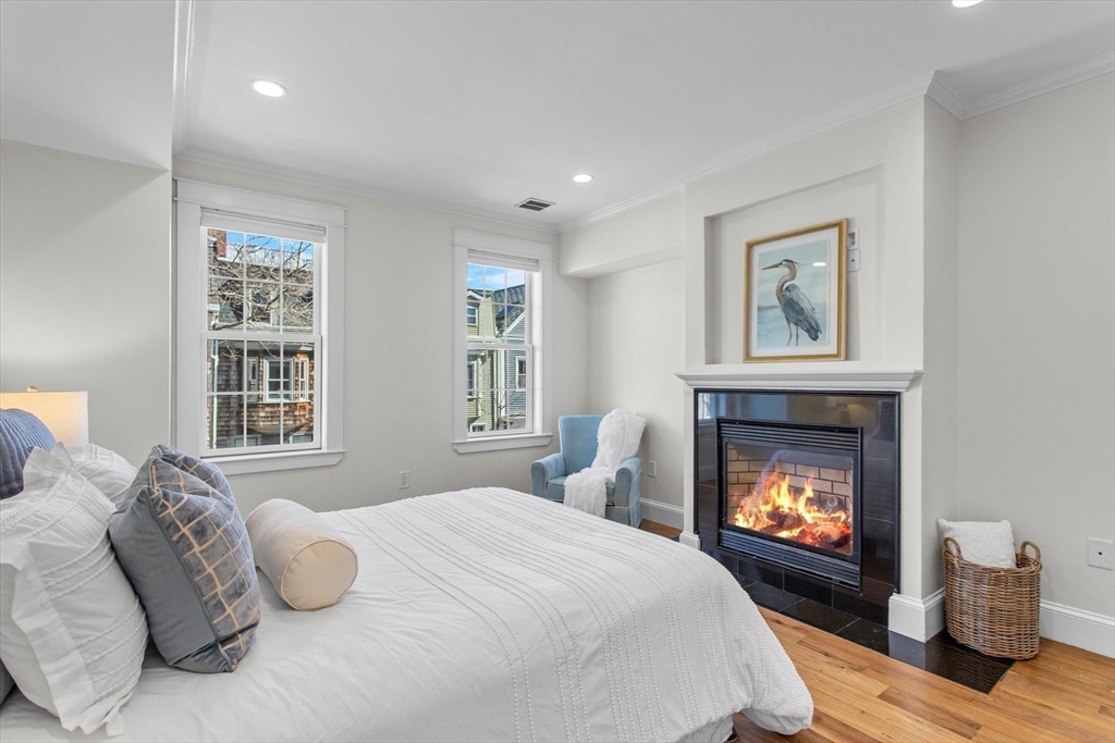 274 Bunker Hill St, Charlestown