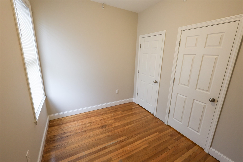 36 Winthrop St, Everett