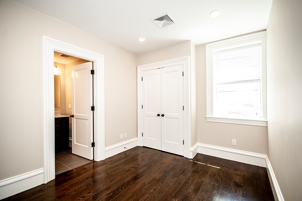 11 Alton Pl, Coolidge Corner