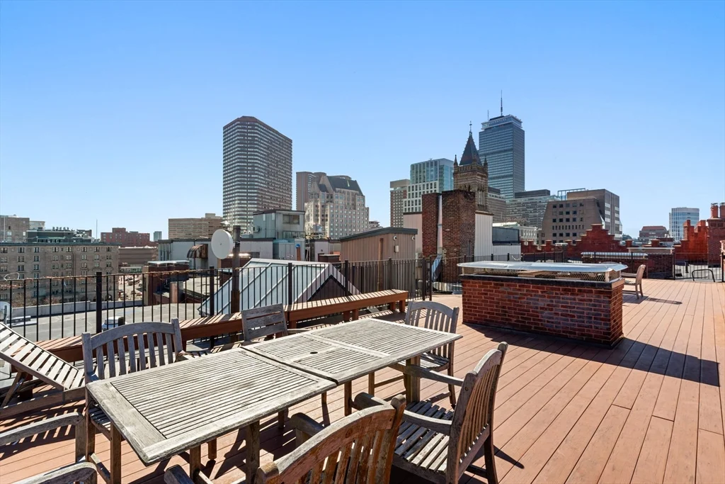 271 Dartmouth St, Back Bay