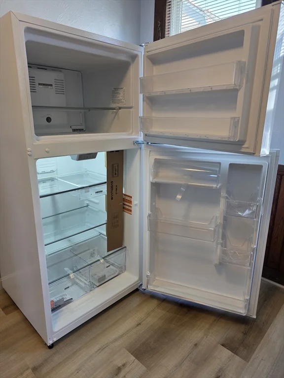 2 Hillside St, Worcester