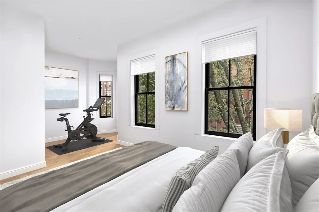 213 W Springfield, South End