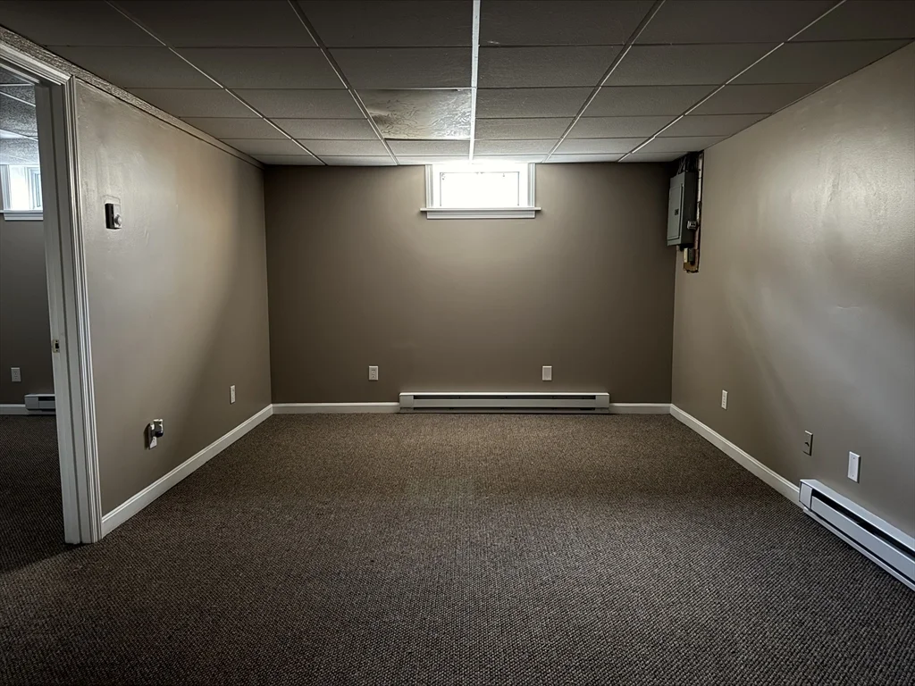 173 Pleasant St, Clinton