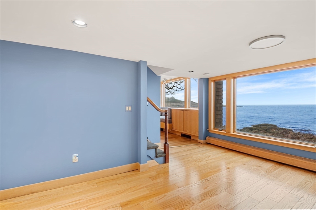 331 Granite St, Folly Cove