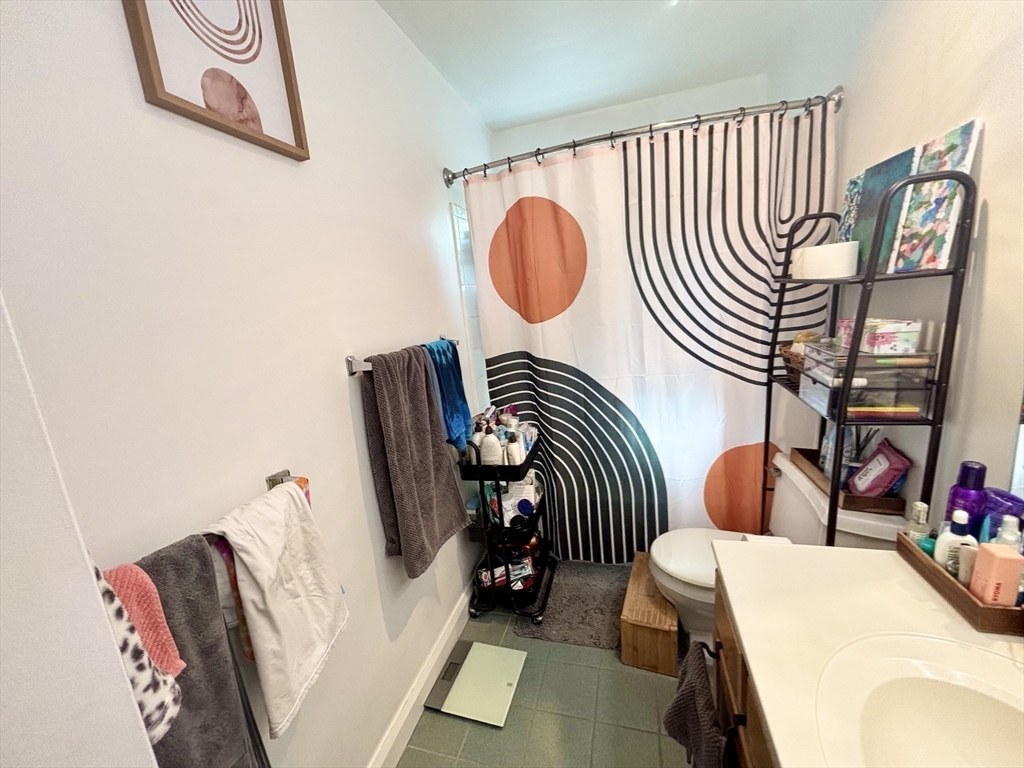 125 Governor Winthrop, Ten Hills