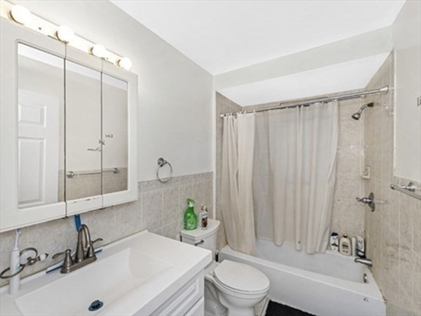 131 Arsenal St, Watertown