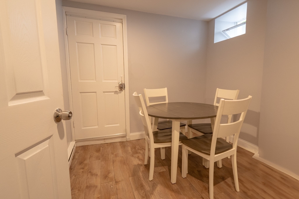 726 Metropolitan Ave, Hyde Park