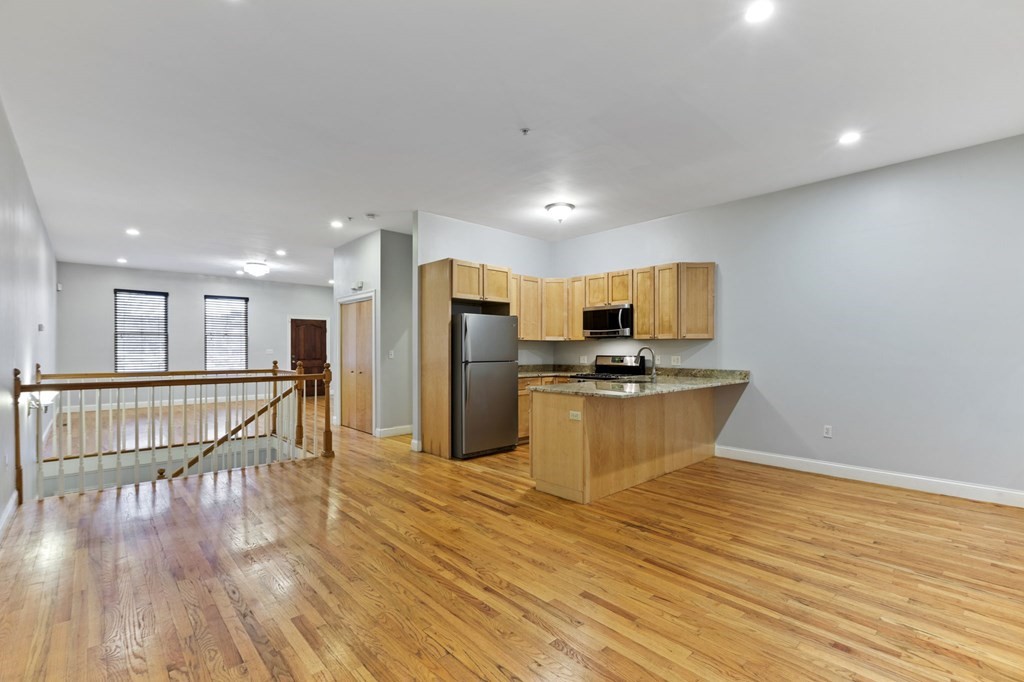 3 bed, 2 bath apartment for rent at 873 Harrison Ave Unit 873, South End — photo 1 of 18