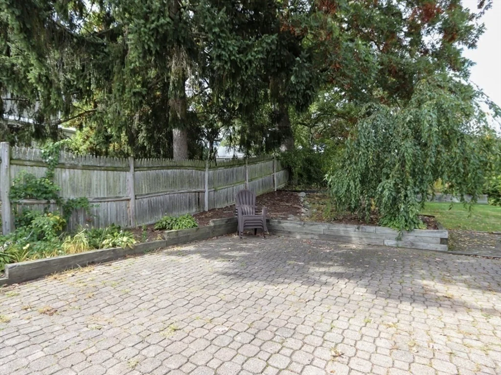 83 Joseph Rd, Saxonville