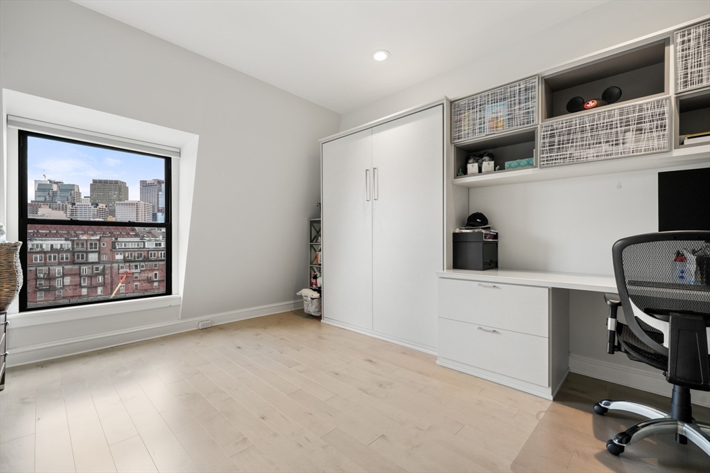 28 Atlantic Ave, Waterfront