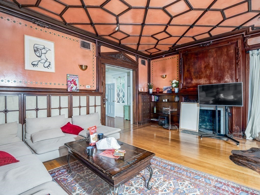 30 Gloucester St, Boston