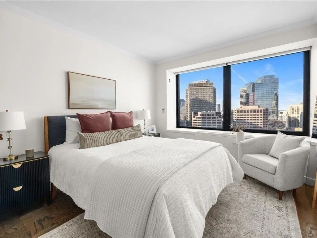 65 E India Row, Waterfront