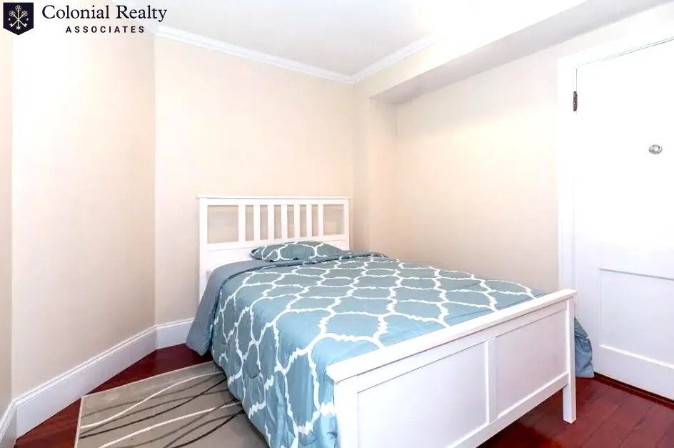 1253 Beacon St, Coolidge Corner